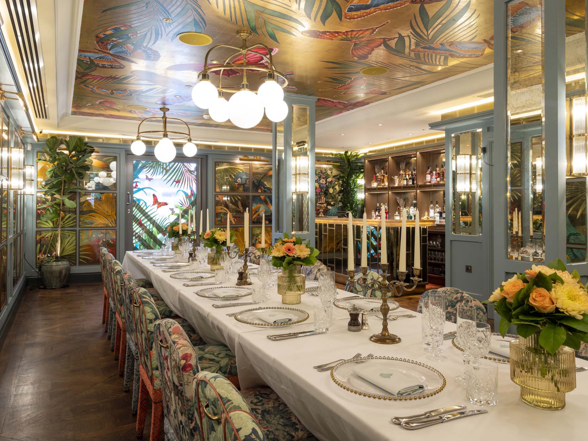 Private dining room at The Ivy In The Park, Canary Wharf.