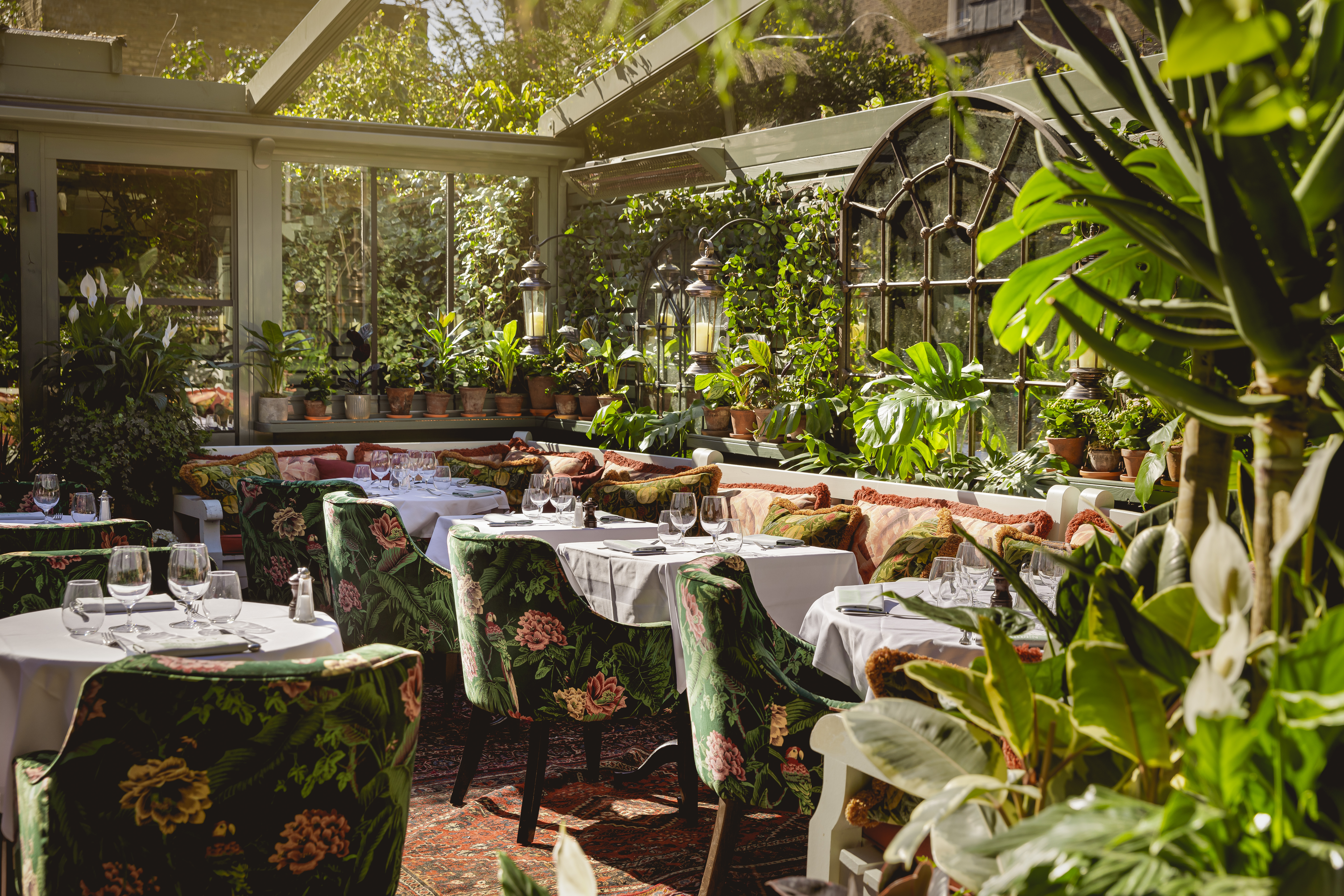 the dining room at the ivy cheslea garden