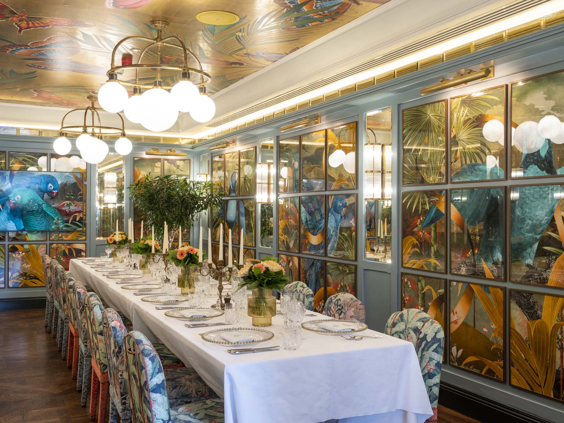 Private dining room at The Ivy In The Park restaurant in Canary Wharf.