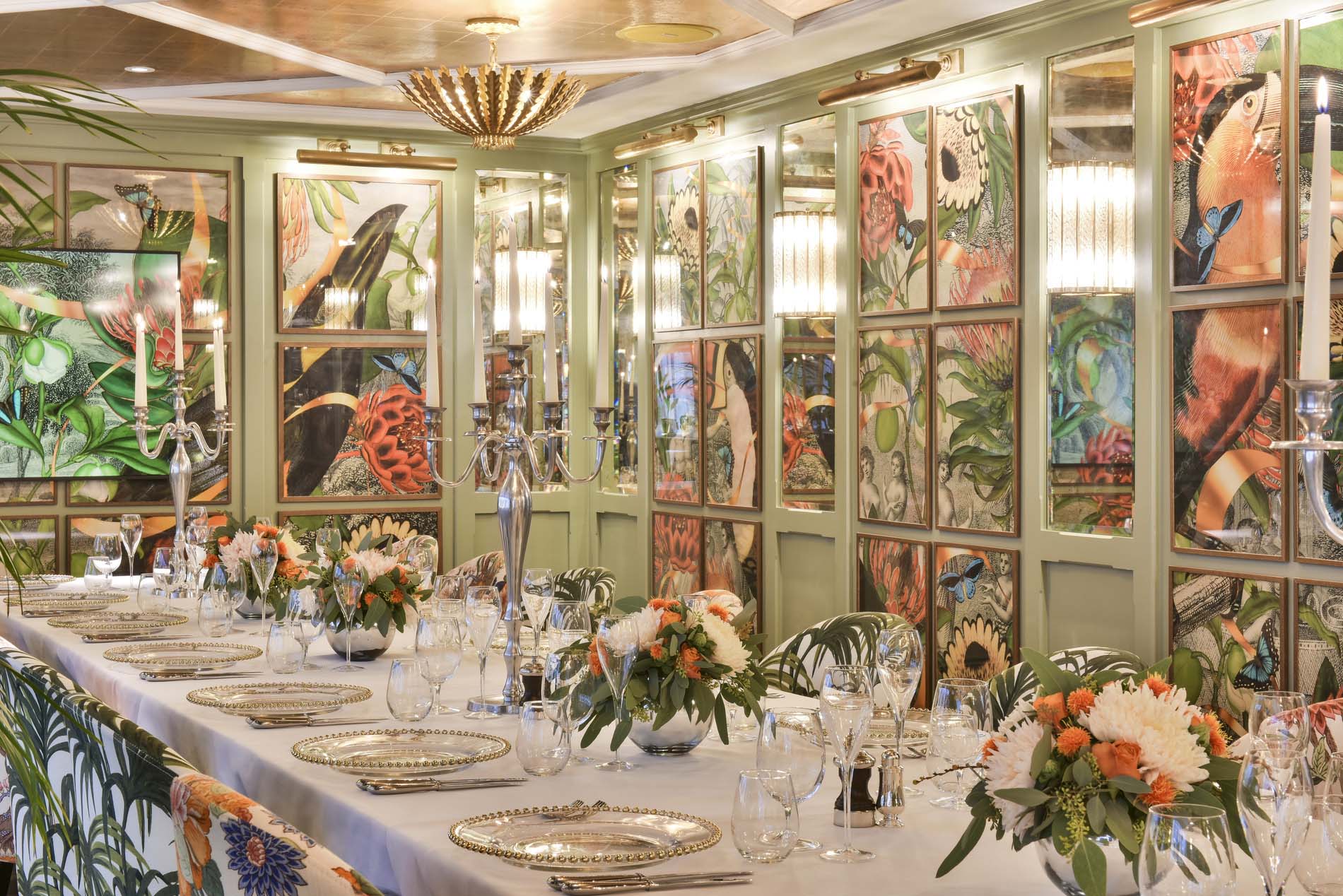 Interior of The Ivy Oxford Brasserie.