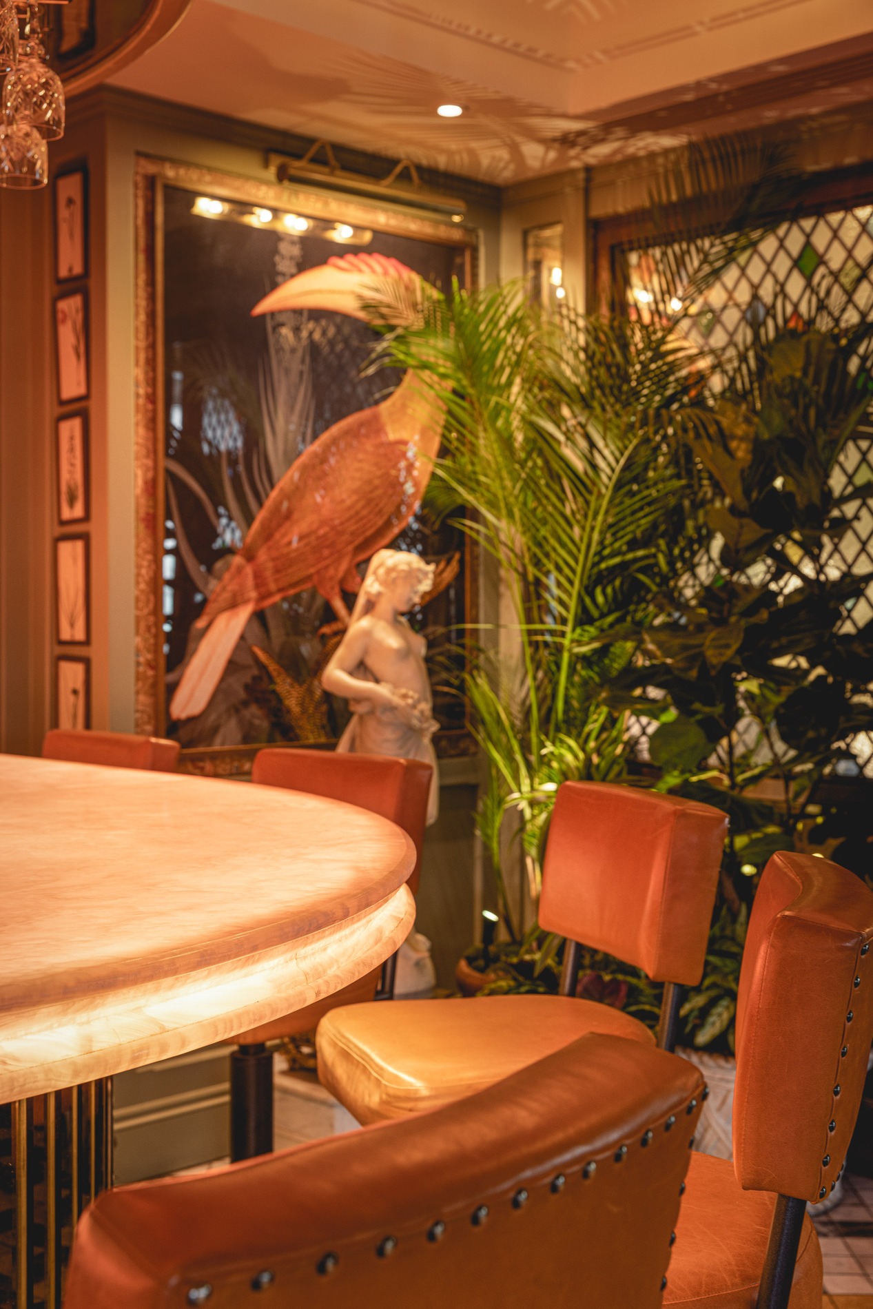 attention to detail at the ivy pink bar