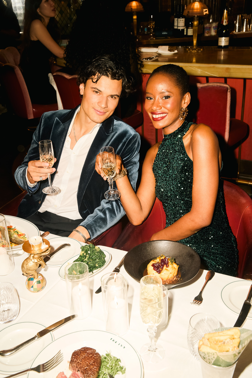 guests enjoying the new years