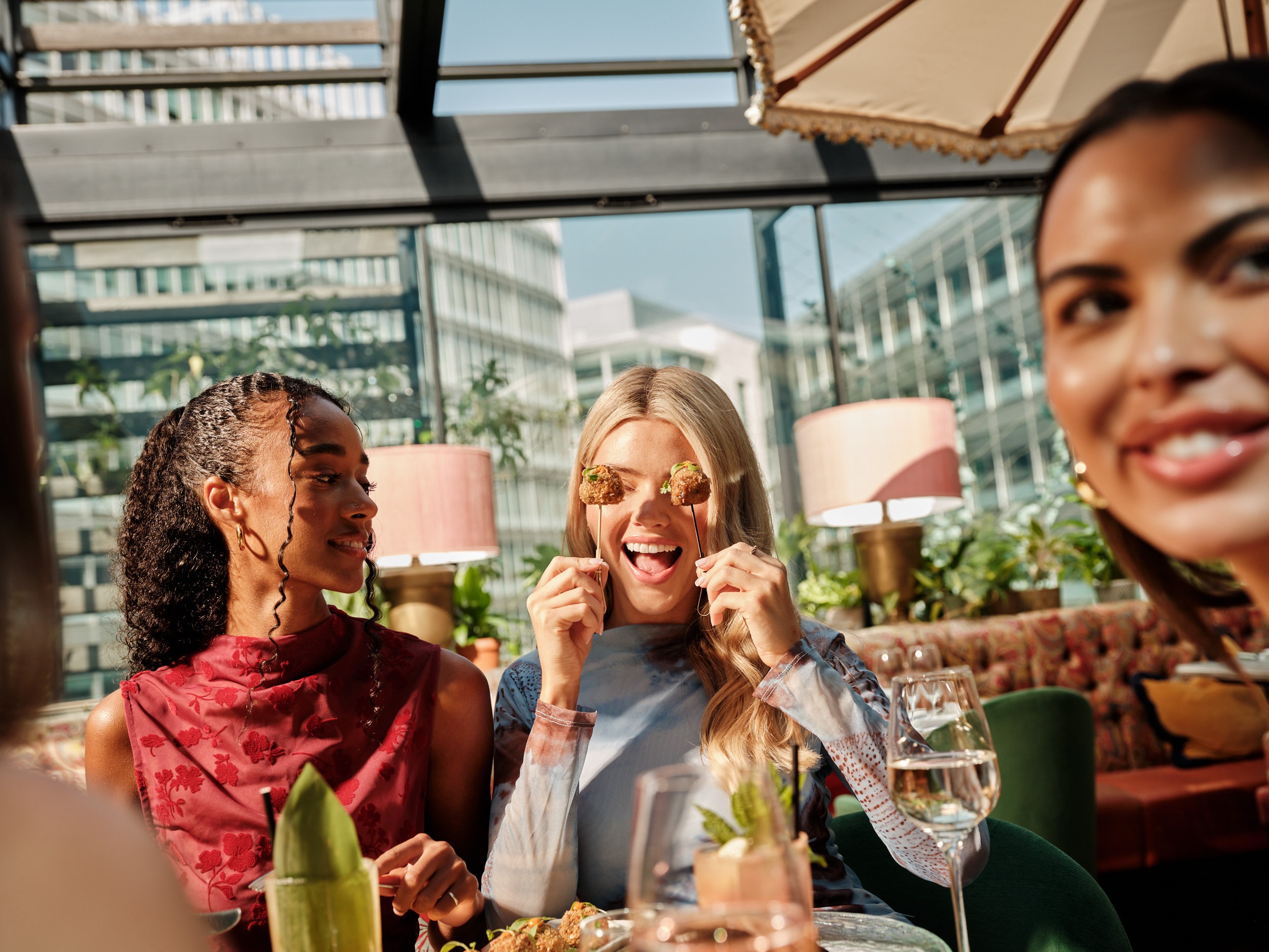 DJ rooftop party at the ivy manchester