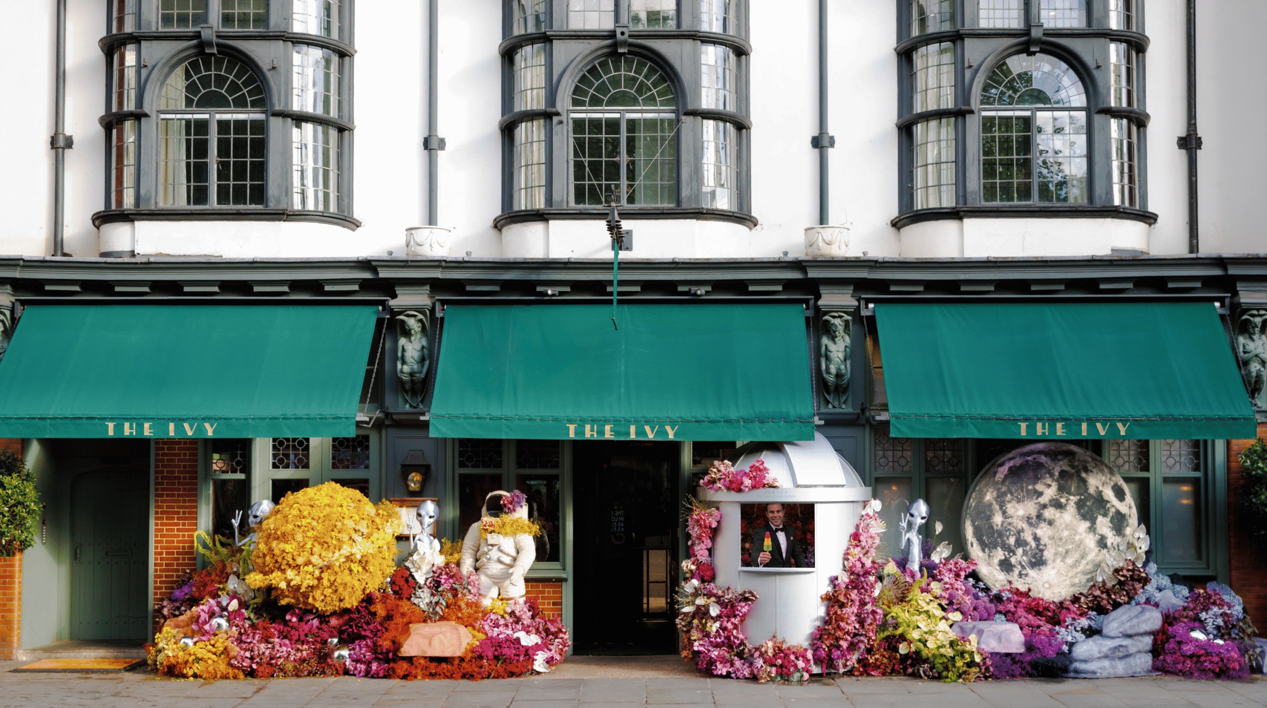 chelsea in bloom at the ivy chelsea garden